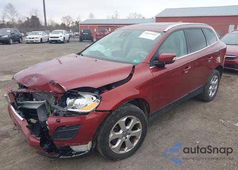 2013 Volvo Xc60 3.2 Premier Plus z USA, uszkodzony, nr VIN YV4952DZ3D2420906